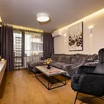 Victoria 2-bedroom